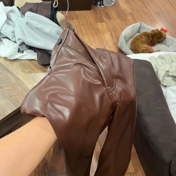 Brown Abercrombie 90s leather pants - Picture 3 of 3